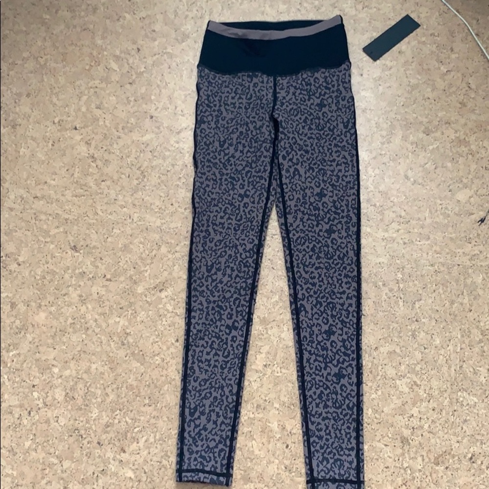 leopard print leggings